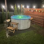 Mazury Dom Oskar Nad Jeziorem Sasek Wielki Z Jakuzzi * Szczytno (Warmian-Masurian)