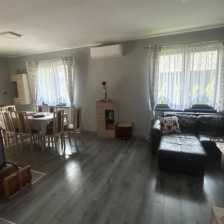 Villa Mazury Dom Oskar Nad Jeziorem Sasek Wielki Z Jakuzzi Szczytno (Warmian-Masurian)